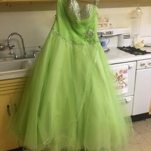 Lime green Mari Lee prom dress